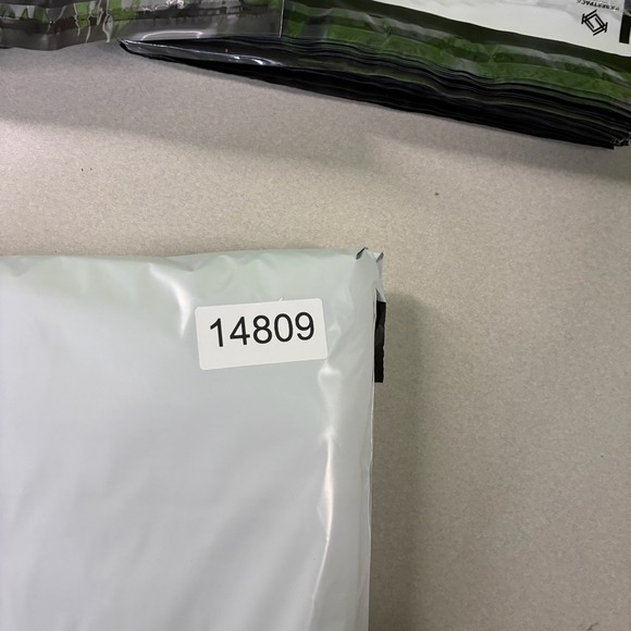 NWT Levi's Chino Pants Mens 32x34 Beige Khaki Flex Athletic Fit Pants - Picture 4 of 4